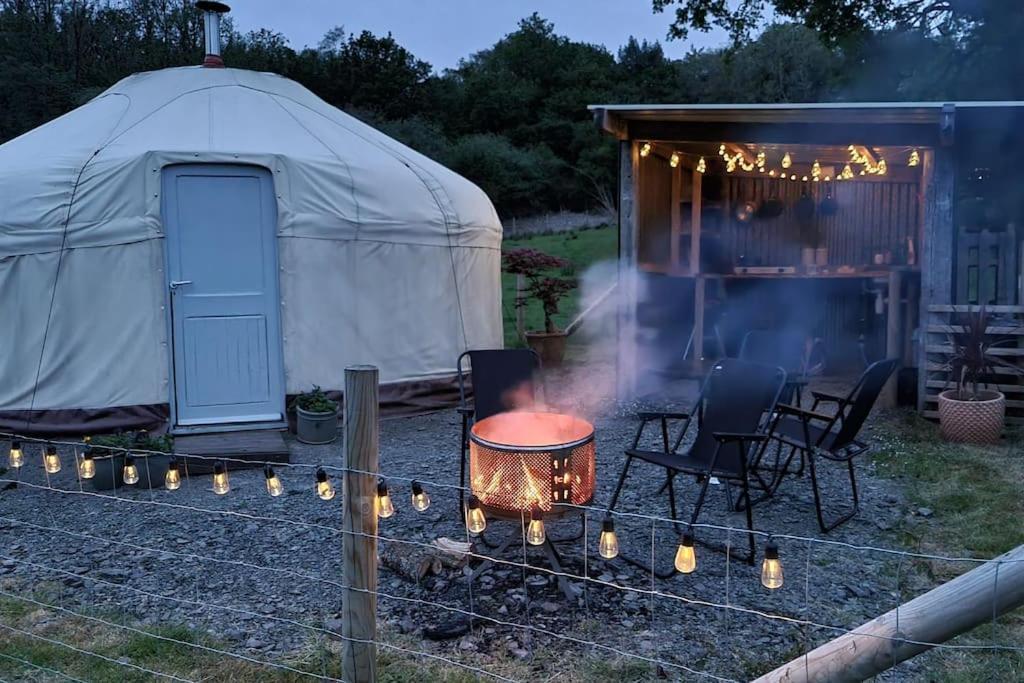 Hotel Bronfelen Yurt Cynghordy Exterior foto