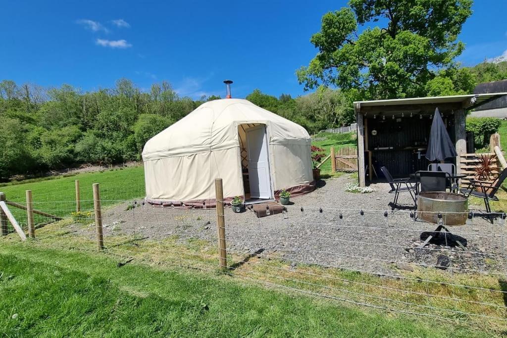 Hotel Bronfelen Yurt Cynghordy Exterior foto