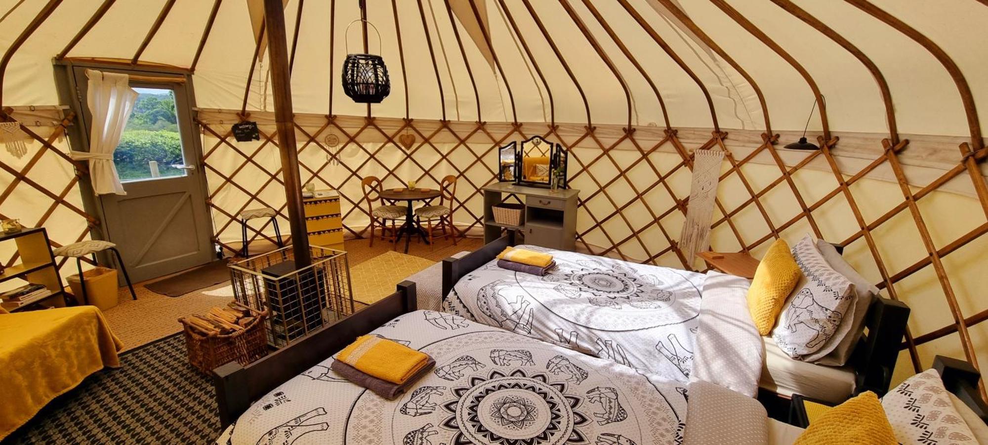Hotel Bronfelen Yurt Cynghordy Exterior foto