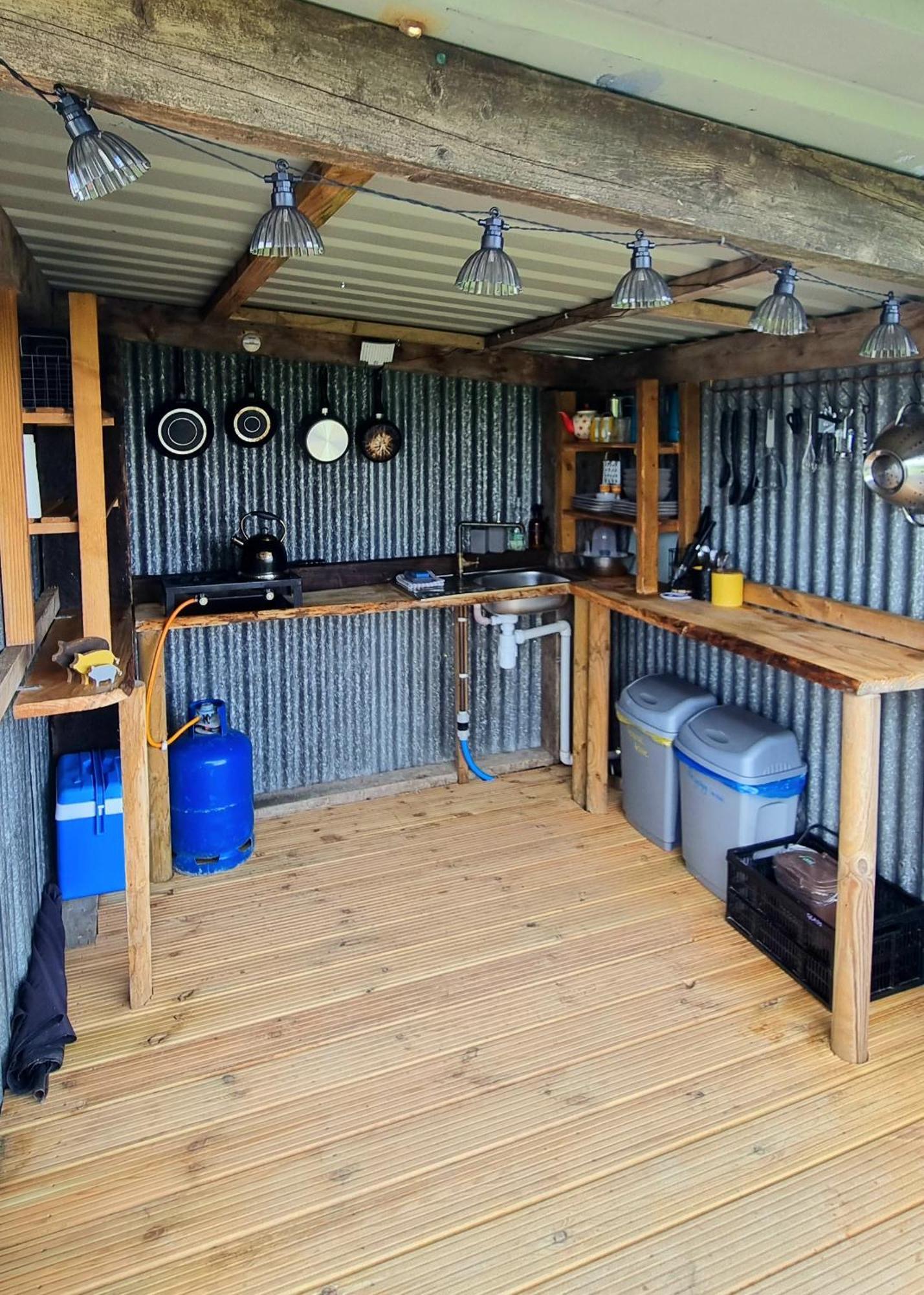 Hotel Bronfelen Yurt Cynghordy Exterior foto